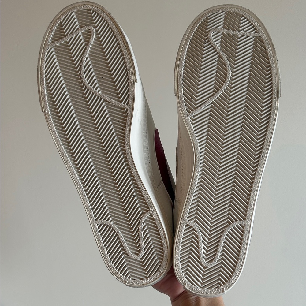 Nike Women's Sneakers White and Burgundy - Picture 3 of 6